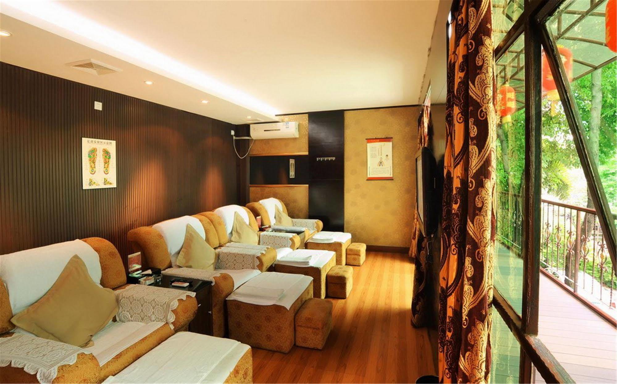 Wa King Town Hotel Гуанджоу Екстериор снимка